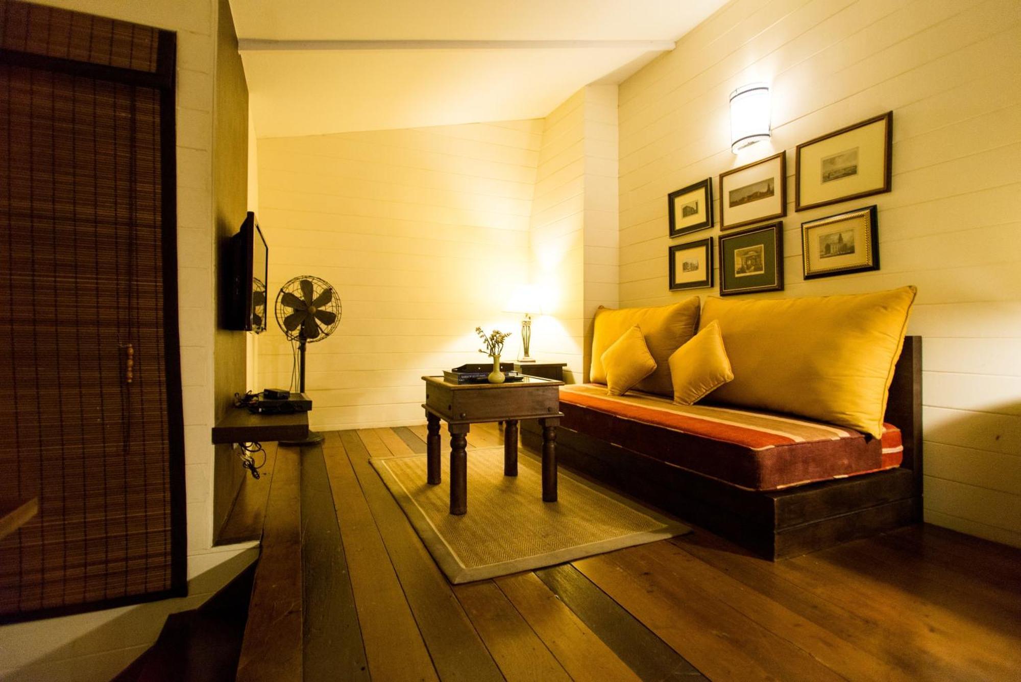 Arun Residence Bangkok Esterno foto